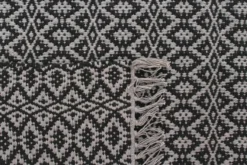 Voddenkleed - Lykke (gris/zwart-grijs)) -Tapijt Winkel lykkegra 11555.jpg