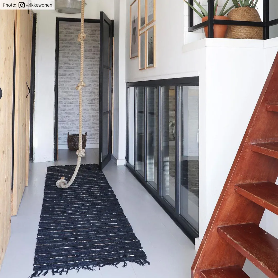 Voddenkleed - Nordal Design (zwart - 100% Leer) 4 Voddenkleed - Nordal Design (zwart - 100% Leer) - Afbeelding 2