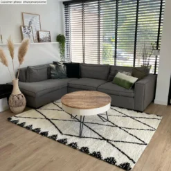 Hoogpolig Vloerkleed - Alia (zwart/wit) -Tapijt Winkel xxxhuisjevanjolienealia.jpg